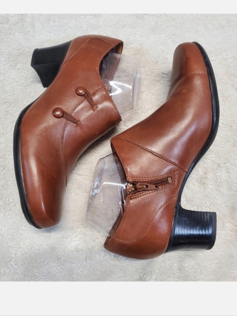 Clarks Tan Brown Leather Side Zipper Heel Shoes Boots 9 Lagenlook Boho Classic